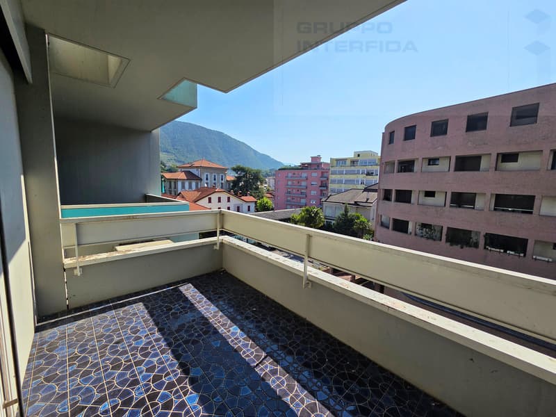 CHIASSO - MONOLOCALE CON BALCONE (2)