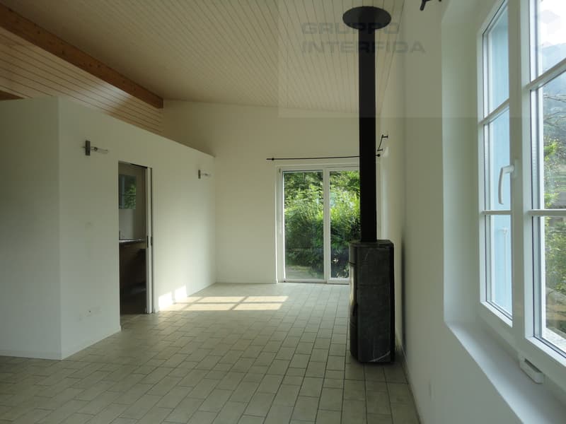 CASA INDIPENDENTE CON GIARDINO (3)