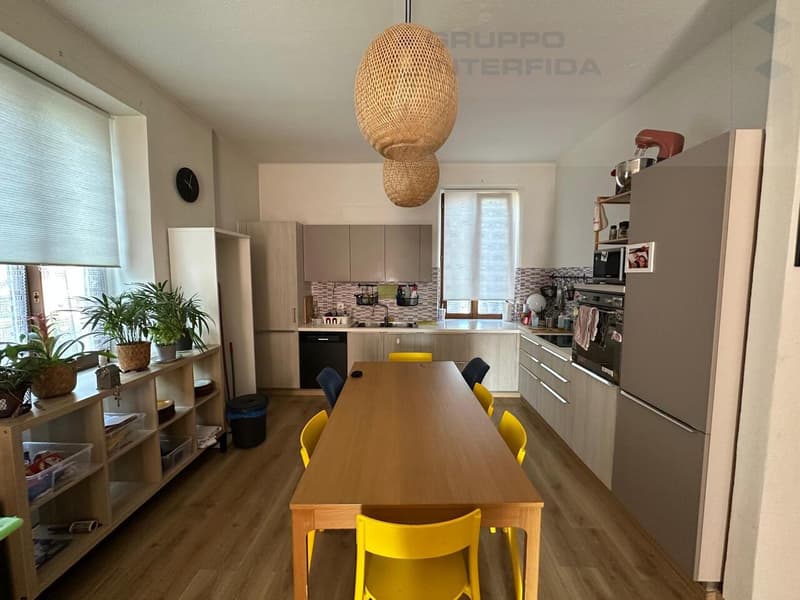 3.5 LOCALI RINNOVATO CON POSTI AUTO (6)