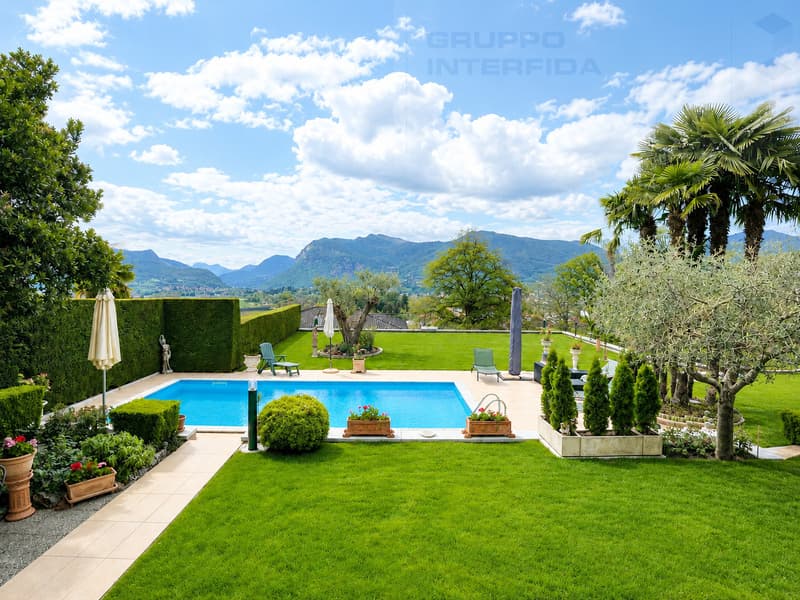 GRANDE VILLA CON PISCINA E DEPENDANCE (4)