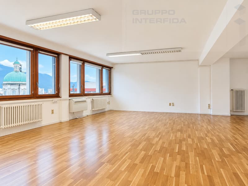 UFFICIO 6 LOCALI NEL CENTRO DI CHIASSO (2)
