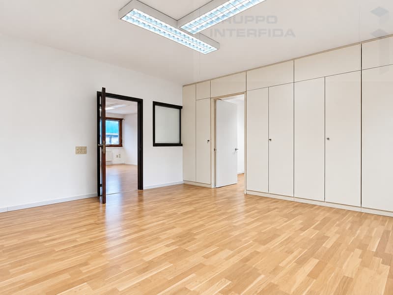 UFFICIO 6 LOCALI NEL CENTRO DI CHIASSO (8)