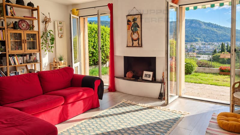 SPAZIOSA CASA CON GIARDINO E VISTA SULLE VIGNE (3)