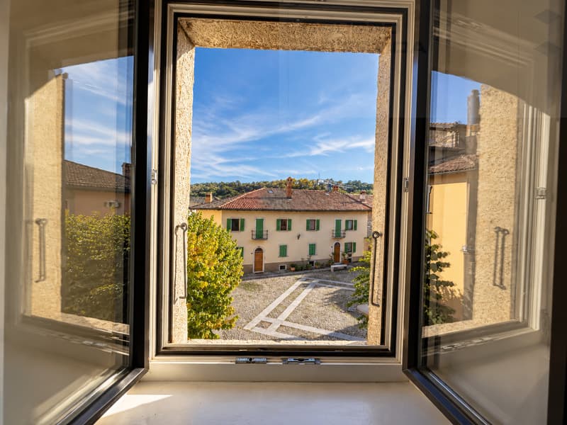 AFFASCINANTE CASA DI NUCLEO RISTRUTTURATA (2)
