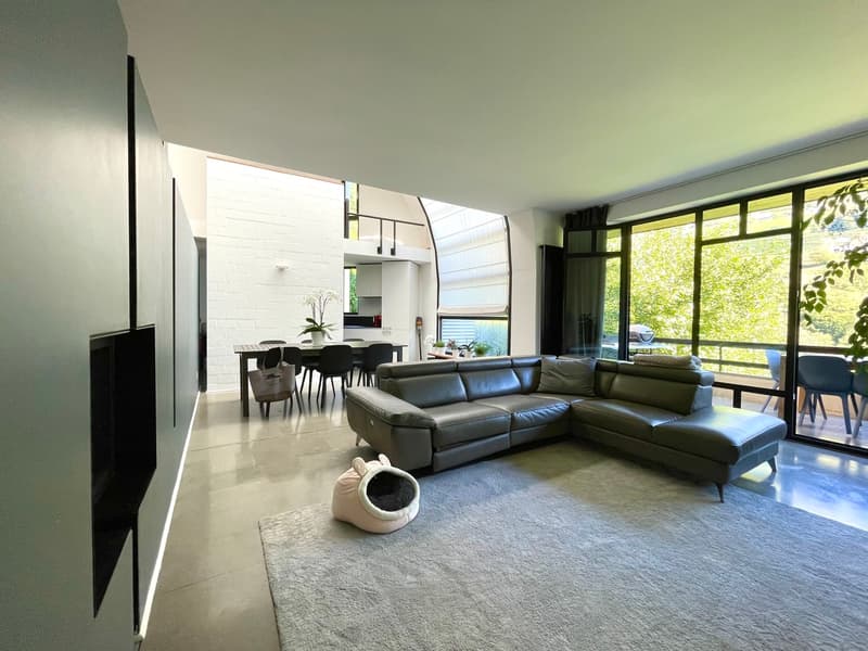 CASA UNIFAMILIARE IMMERSA NEL VERDE (3)