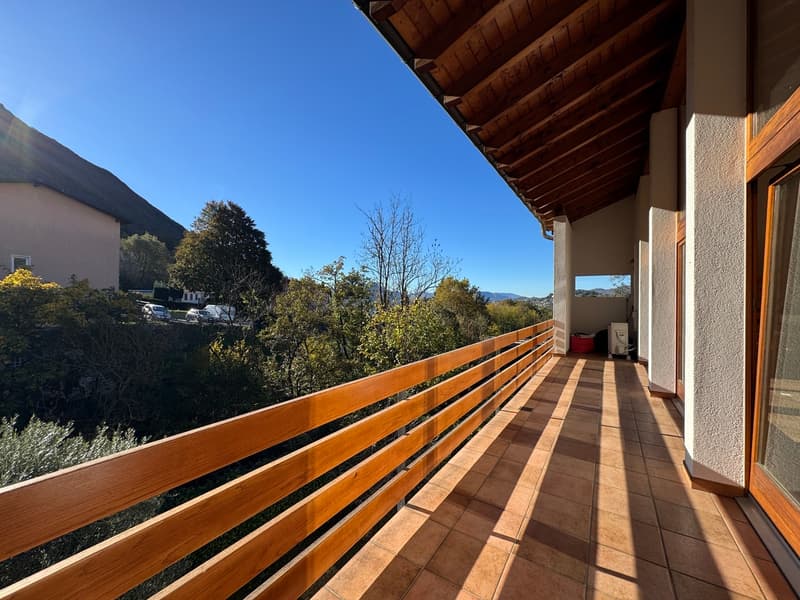 BELLA VILLA BIFAMILIARE 5.5 LOCALI (12)