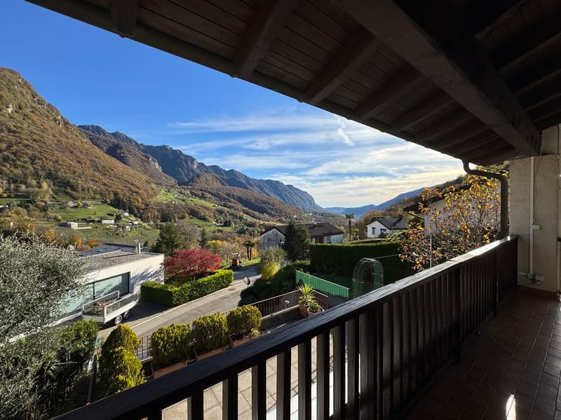 PORZIONE DI CASA BIFAMILIARE CON VISTA SPETTACOLARE (11)