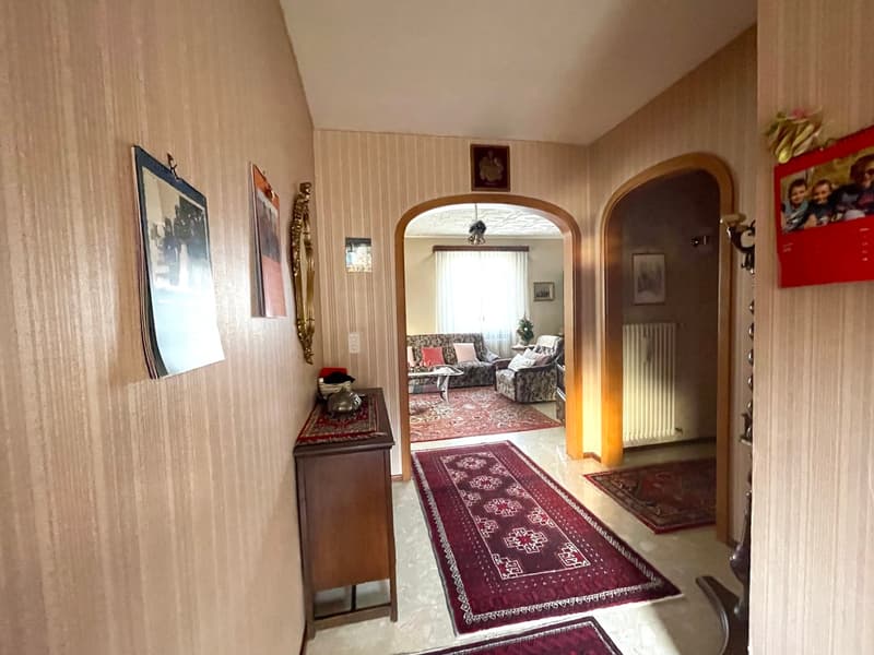 CASA DI 4.5 LOCALI CON GRANDE GARAGE E POSTEGGI (7)