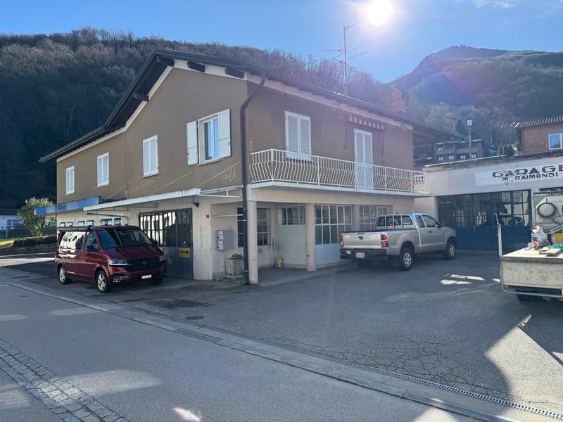 CASA DI 4.5 LOCALI CON GRANDE GARAGE E POSTEGGI (3)
