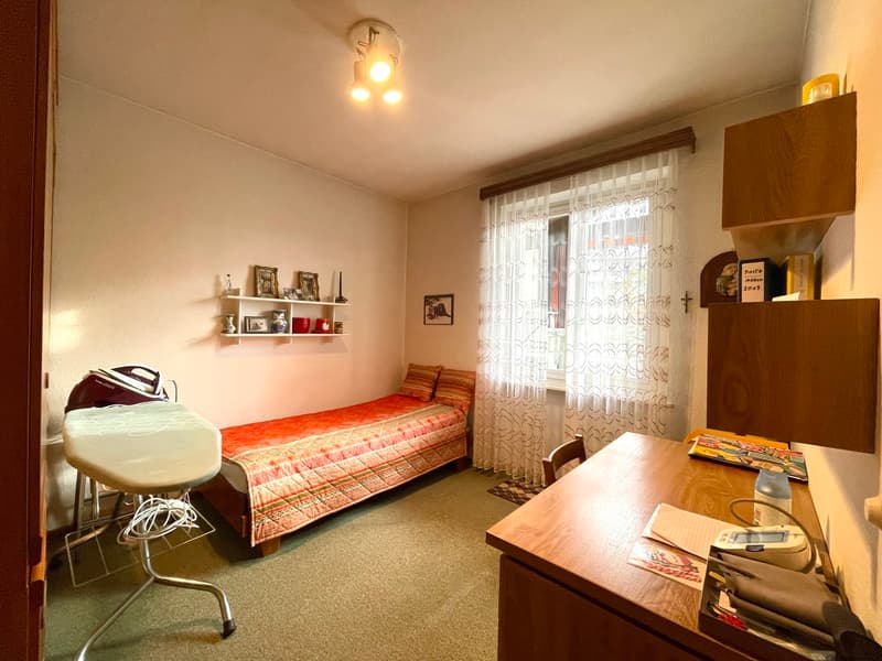 CASA DI 4.5 LOCALI CON GRANDE GARAGE E POSTEGGI (10)
