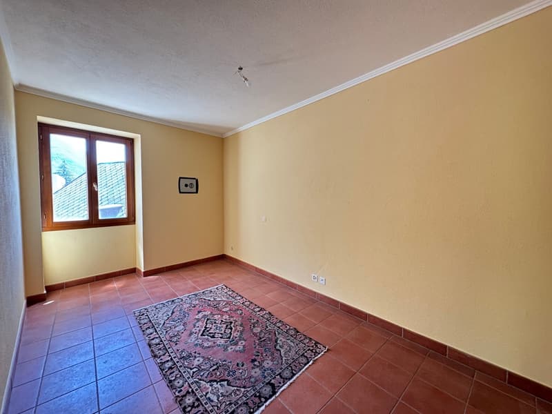 ELEGANTE APPARTAMENTO 3.5 LOCALI IN CASA D'EPOCA (6)