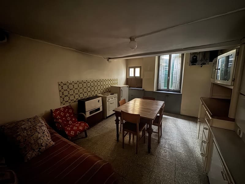CASA DI NUCLEO DI 6.5 LOCALI (6)