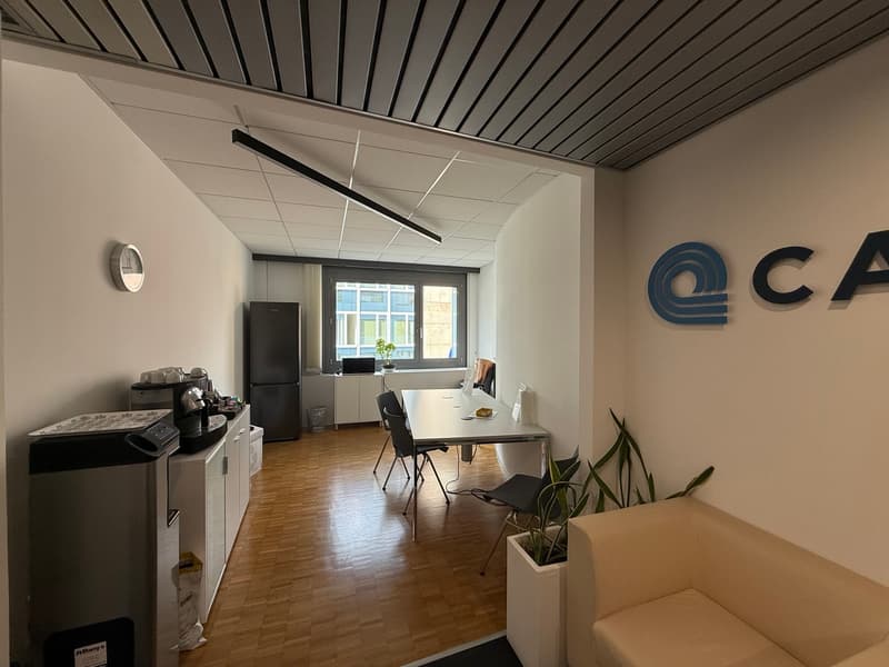 UFFICIO IN POSIZIONE CENTRALE (4)