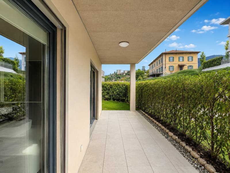 APPARTAMENTO 4.5 LOCALI CON AMPIO GIARDINO (11)