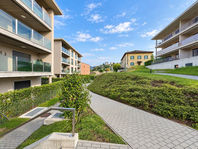 APPARTAMENTO 4.5 LOCALI CON AMPIO GIARDINO (1)