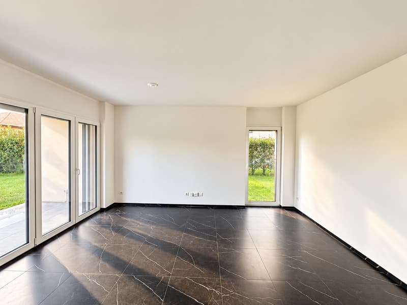 APPARTAMENTO 4.5 LOCALI CON AMPIO GIARDINO (4)