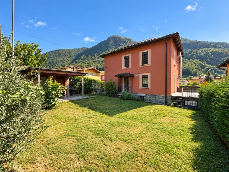 CASA SINGOLA CON GIARDINO (1)