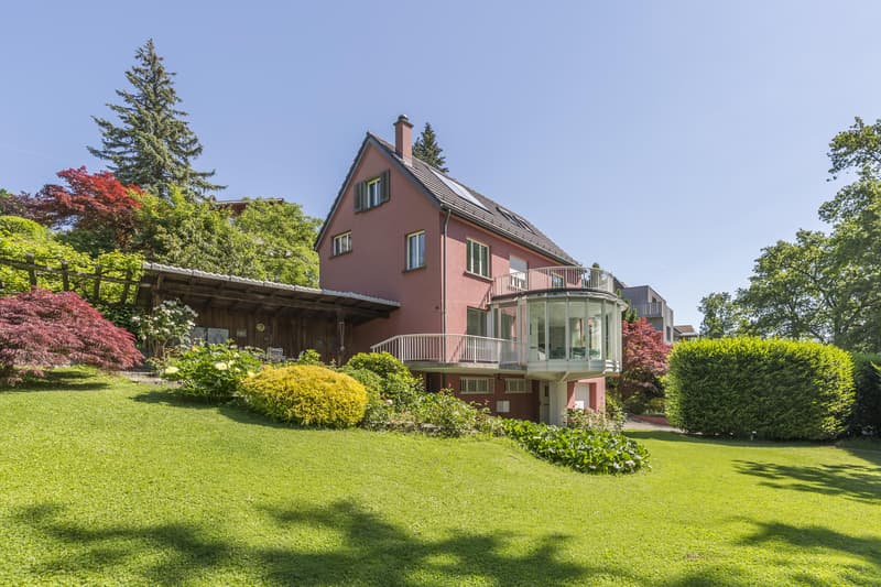 Exklusives Wohn-Bijou mit grosszügigem Garten (1)