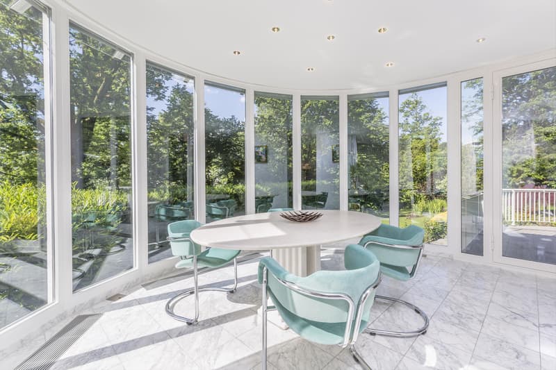 Exklusives Wohn-Bijou mit grosszügigem Garten (3)