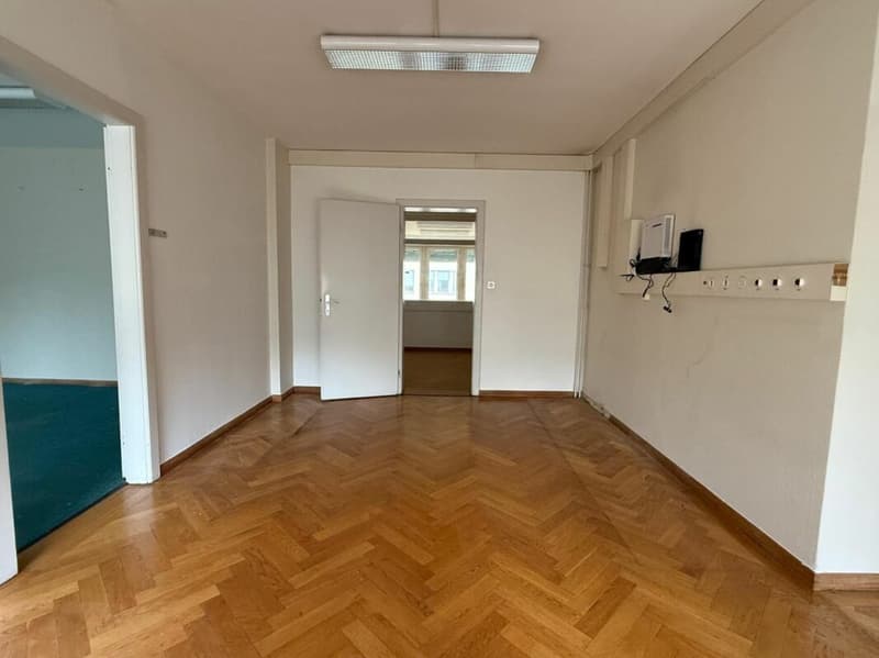 Bureau de 116 m2 à louer à côté de la gare (5)