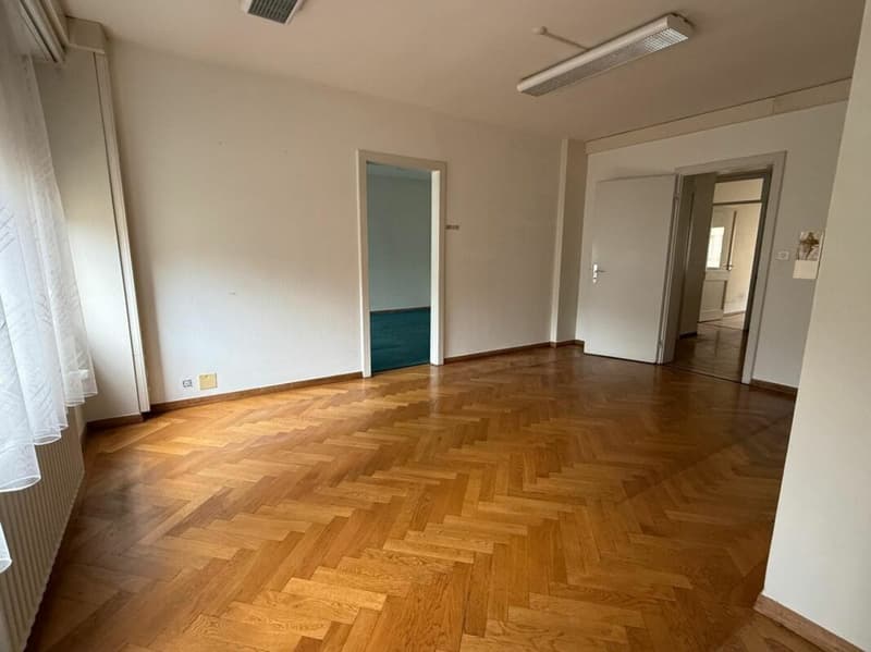 Bureau de 116 m2 à louer à côté de la gare (4)
