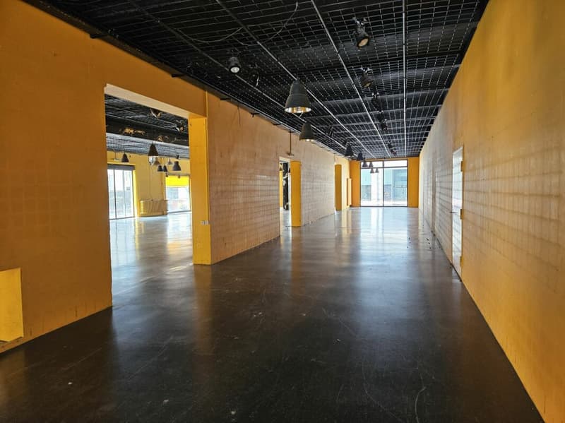 Surface pour Pop-Up, 580m2, centre-ville, flux piéton important (8)
