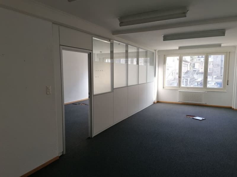 Bureaux de 110m2 semi-aménagés, proche Gare de Lausanne (2)