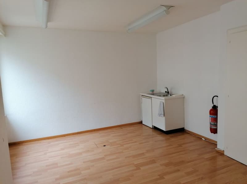 Bureaux de 110m2 semi-aménagés, proche Gare de Lausanne (4)