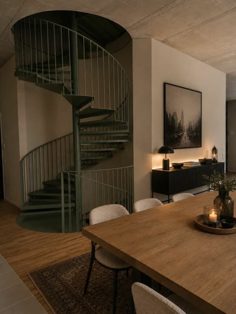 Einzigartige Loftwohnung mit Bogenfenster und Dachterrasse (6)