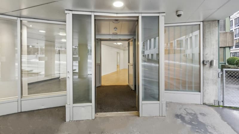 Praxis-/Gewerbefläche im EG hinter Neumarkt (6)