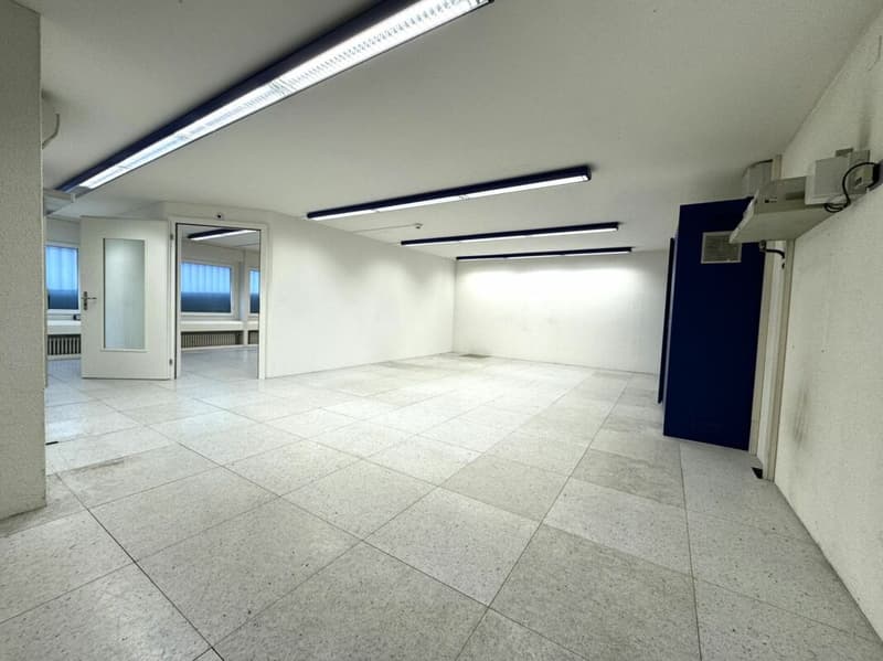 Helles Büro an zentraler Lage (13)