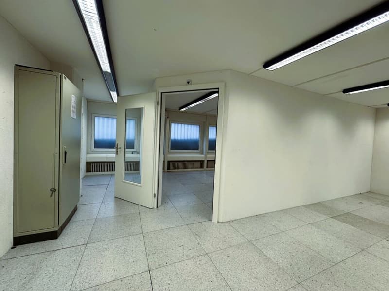 Helles Büro an zentraler Lage (3)