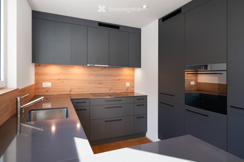 Im Zentrum - Moderne 4.5-Zimmer-Neubau-Wohnung mit Bergblick in Meiringen (6)
