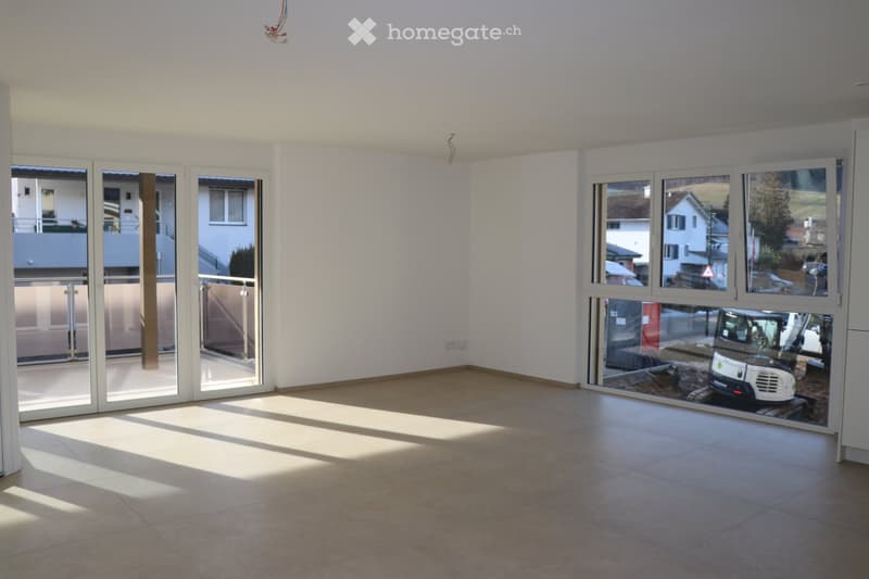 Empty room, sliding glass doors, balcony, tile flooring
