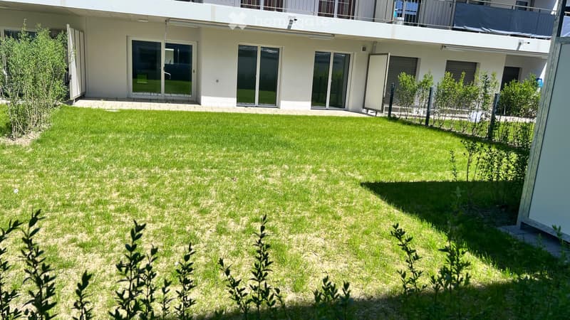 Appartement neuf de 3,5 pièces avec un grand jardin et un parking souterrain inclus (1)