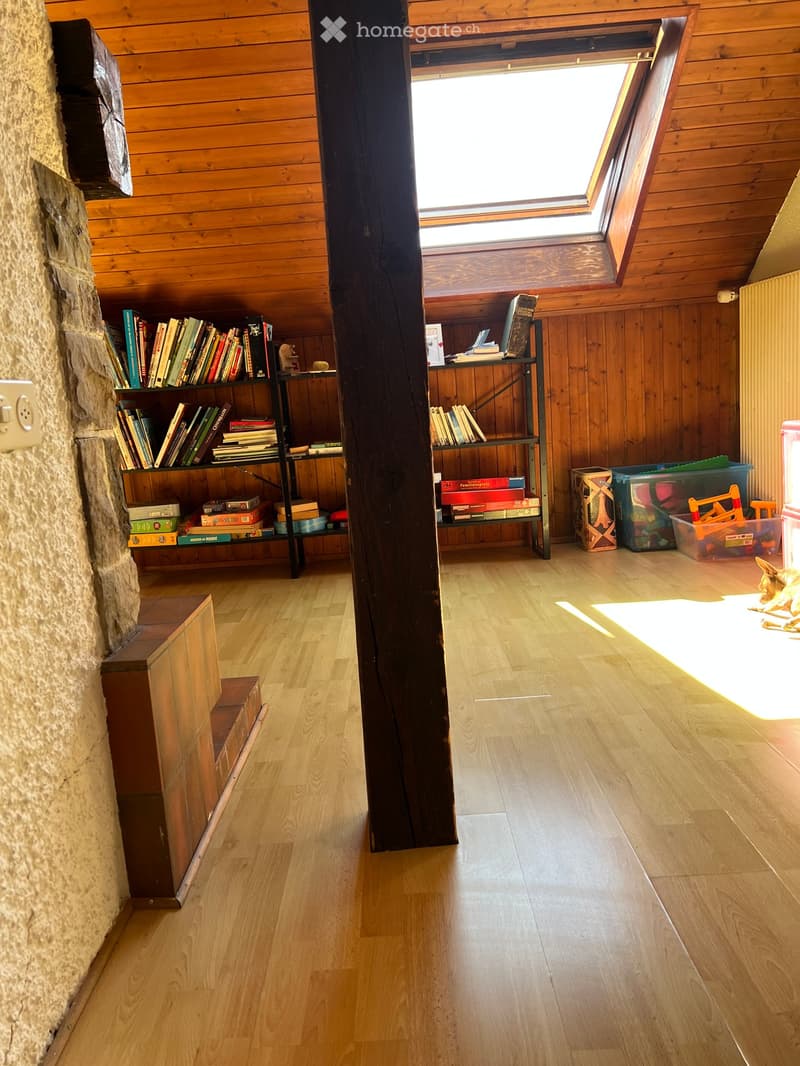 Magnifique duplex de 6 pièces avec cachet dans un bâtiment historique au Locle (18)