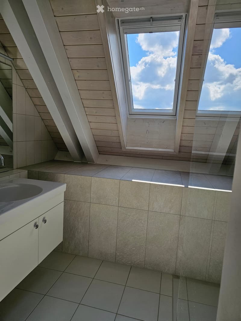 3 1/2 Zimmer Dachwohnung in Hombrechtikon (5)