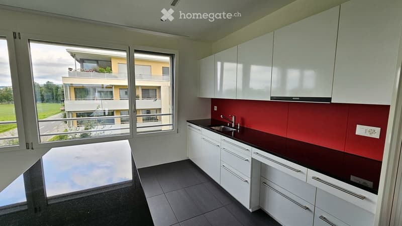 Moderne 3.5-Zimmer-Wohnung mit Seeblick & Wintergarten (2)