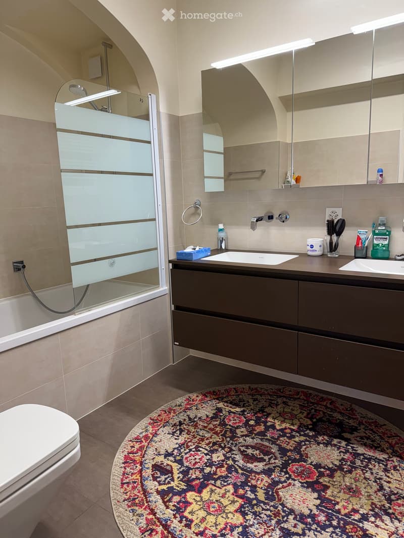 Superbe appartement de réception face au lac avec une vue imprenable au 6ème étage (15)