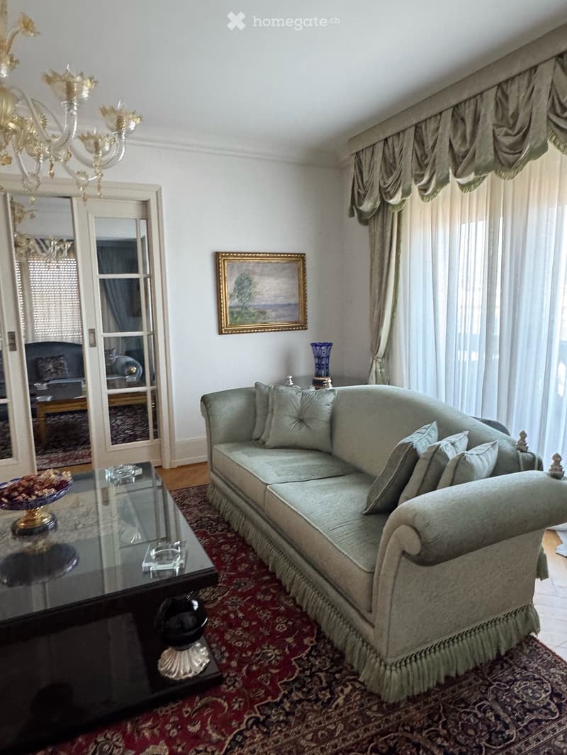 Superbe appartement de réception face au lac avec une vue imprenable au 6ème étage (7)