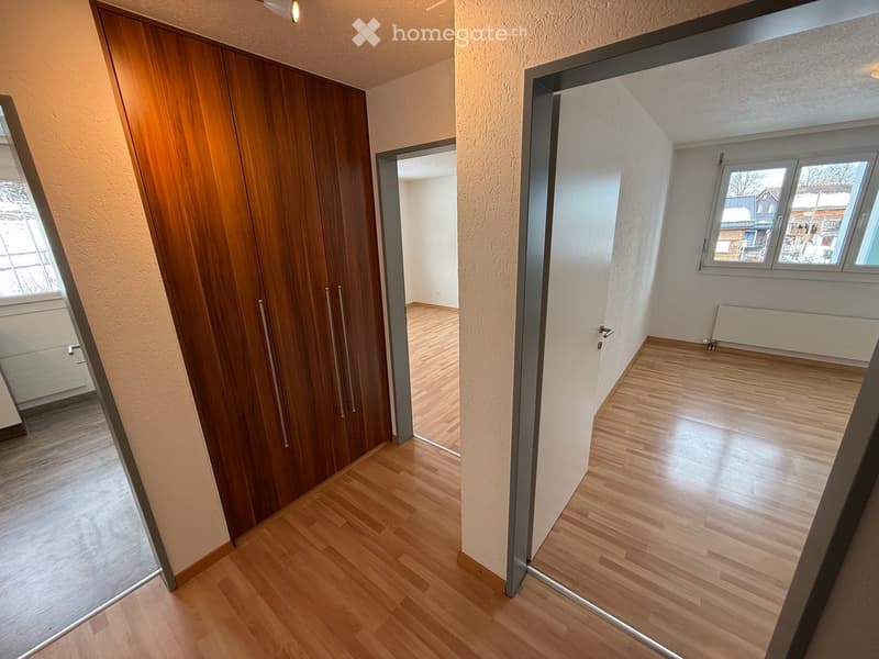 Garderobe mit Küche, Schlaf- und Arbeitszimmer
