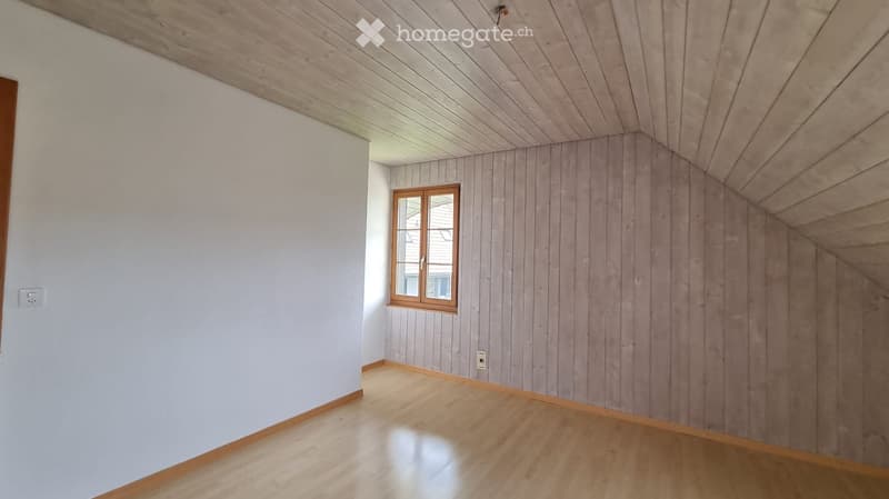 empty room, wooden floor, white wall, wooden wall, window