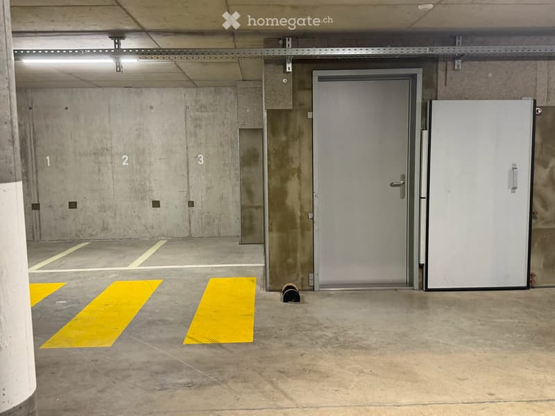 Abstellplatz Nr. 3 für Motorrad oder Roller