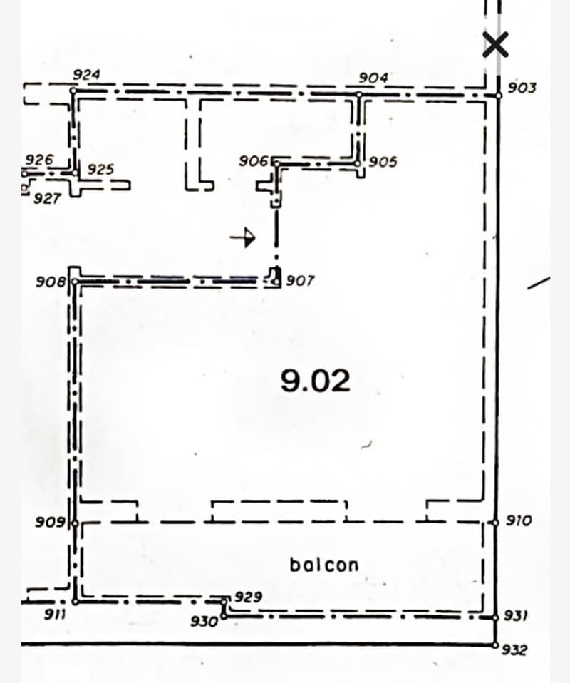Floor plan showing a room labeled 9.02 with a balcony area. The layout includes multiple labeled points and lines indicating walls and doors.