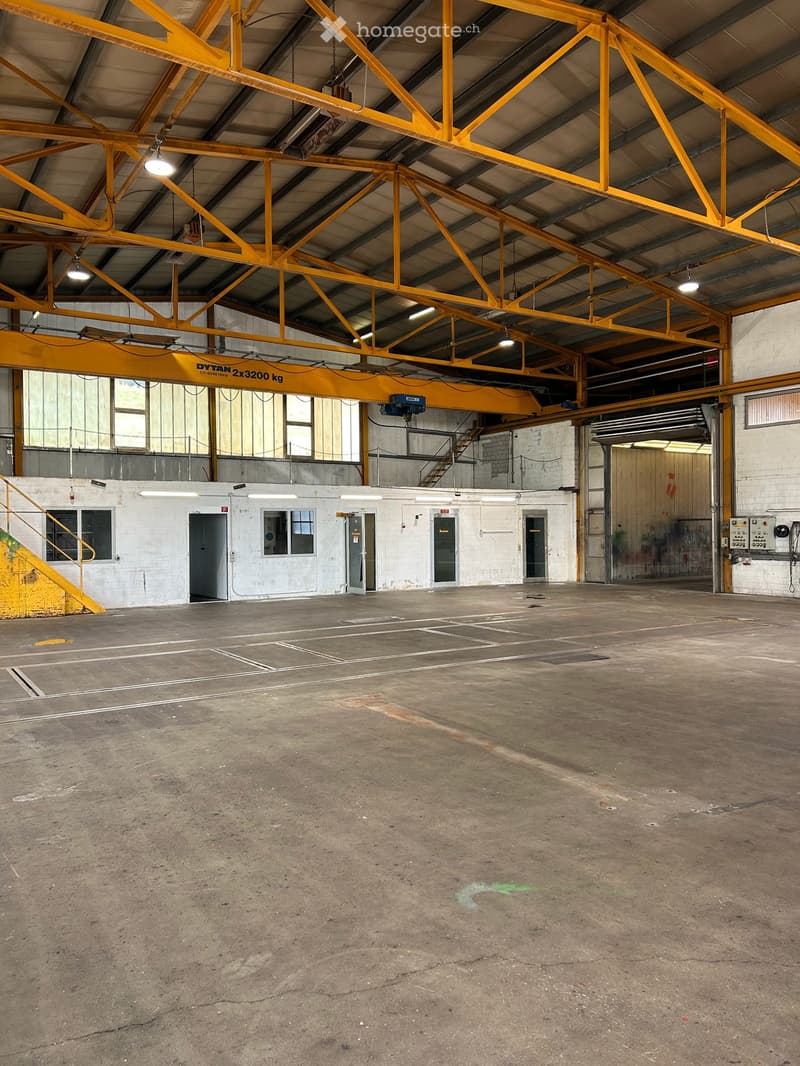 Geräumige Werkstatt / Gewerbehalle in Huttwil zu vermieten (7)