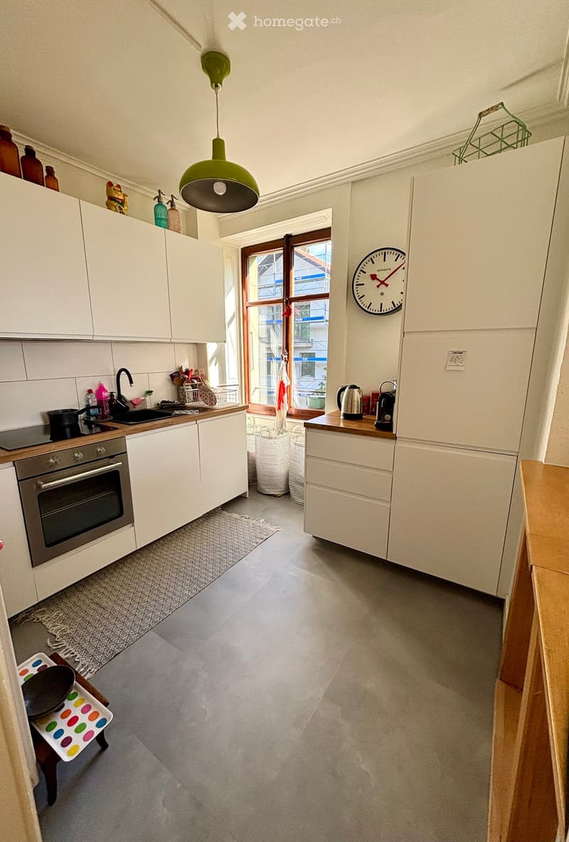 {"type": "Kitchen", "objects": ["oven", "sink", "faucet", "clock", "cupboard", "bottle", "faucet", "oven", "faucet", "oven", "oven", "oven", "oven", "oven", "oven", "oven", "oven", "oven", "oven", "oven", "oven", "oven", "oven", "oven", "oven", "oven", "o