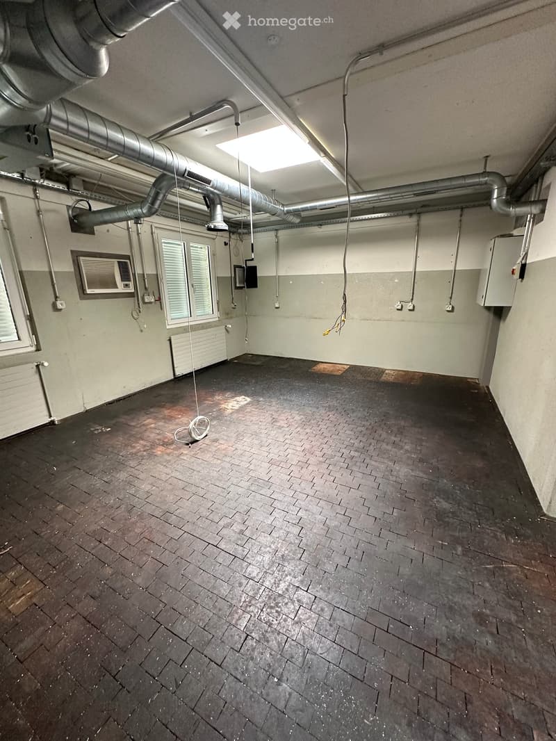 Ladenlokal und Werkstatt in Wettingen (4)