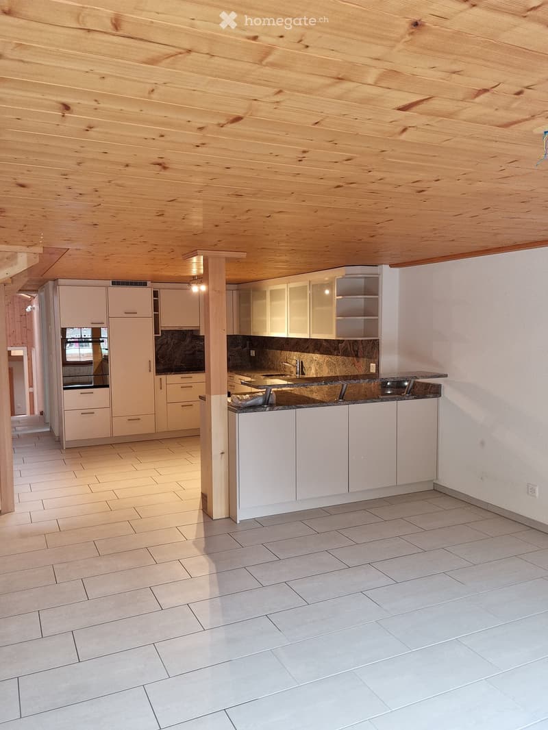 5 1/2 Zimmer-Dachwohnung in Wilderswil (4)