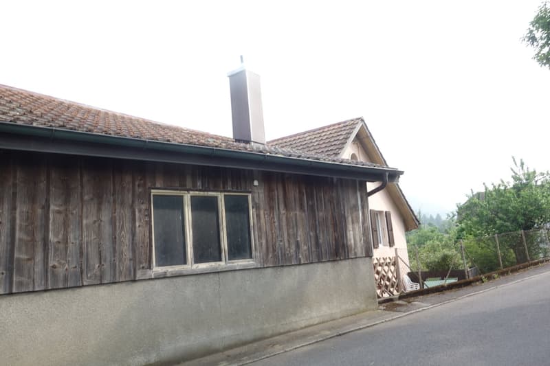 Maison villageoise de 2 appartements 2612 Cormoret (16)