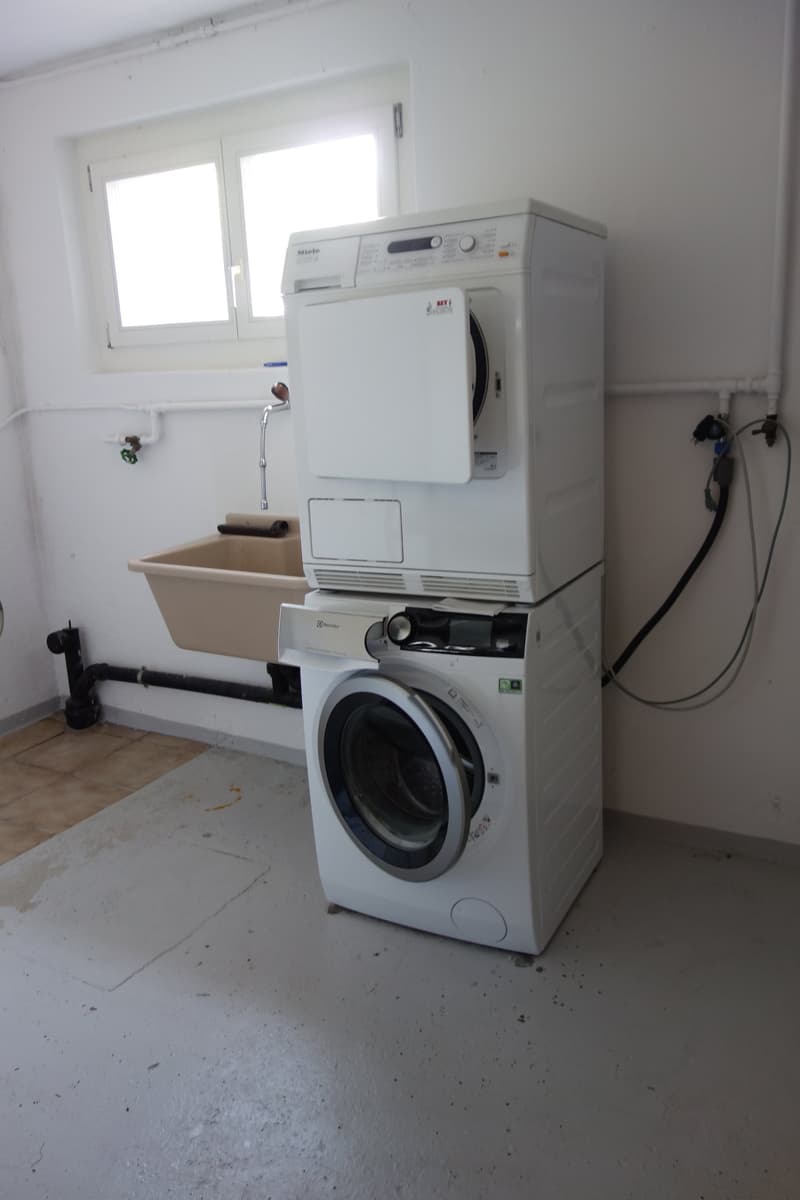 Maison individuelle spacieuse de 6 pièces à Bienne (17)